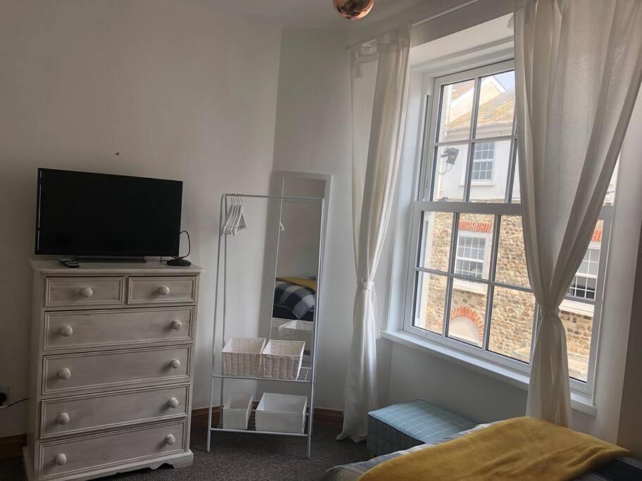 Seaton, Devon, Two Bed Apartment, Just Off The Sea Front. Exterior foto